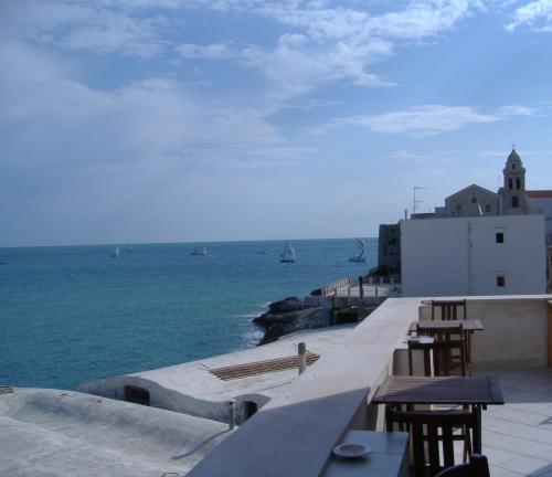 شرفة/ تراس, Rocca Sul Mare Hotel in فيستي