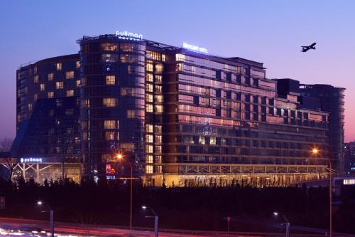 . Mercure Istanbul West Hotel & Convention Center