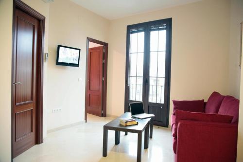 Apartamentos Rey de Sevilla - image 5
