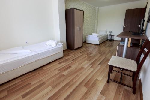Hotel Nikol - image 3