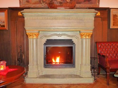 Schlosshotel Ralswiek - image 11