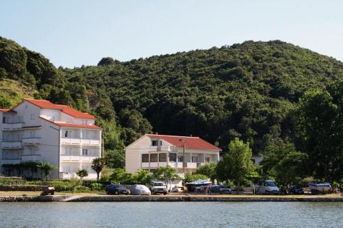  Supetarska Draga