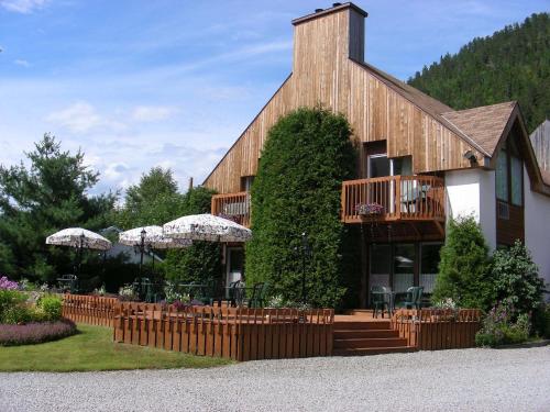 Auberge du Jardin - Accommodation - Petit-Saguenay