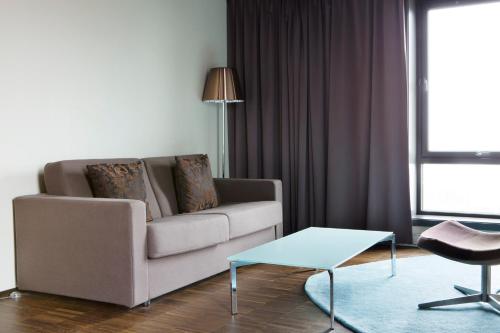 Comfort Hotel Square - image 10