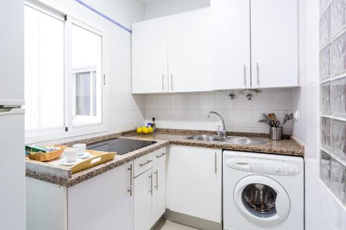 Apartamentos Diaber Gerona 22 - image 4