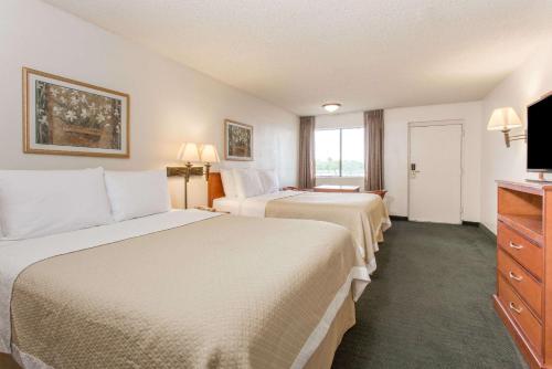 Travel Inn - Mesa