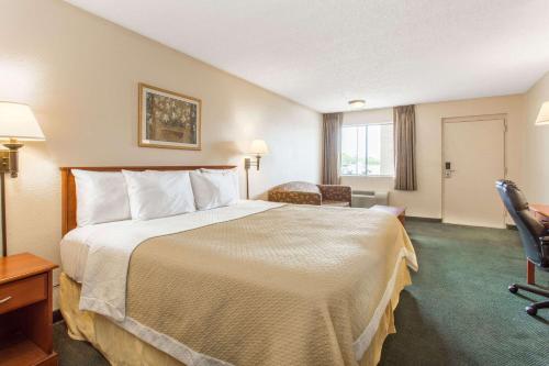 Travel Inn - Mesa - image 4