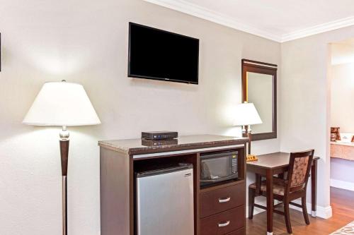 Cabana Inn & Suites in Long Beach, USA