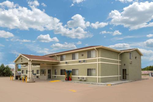 Days Inn by Wyndham North Platte - Accommodation