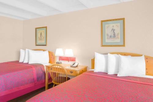 Days Inn by Wyndham Tallahassee University Center - image 2