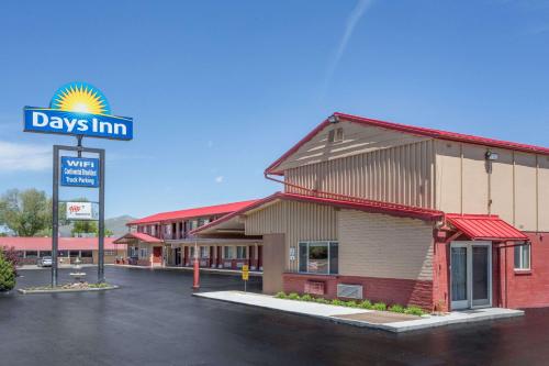 Days Inn by Wyndham Elko