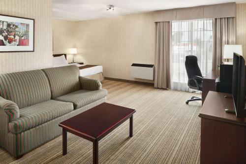 Days Inn by Wyndham Brantford