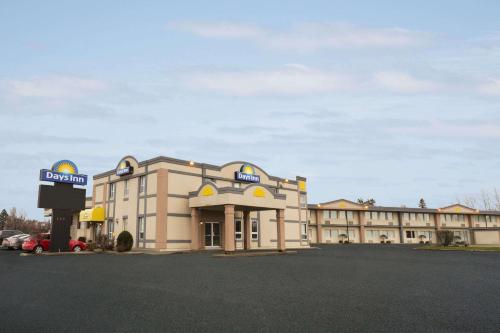 Days Inn by Wyndham Brockville - Hotel