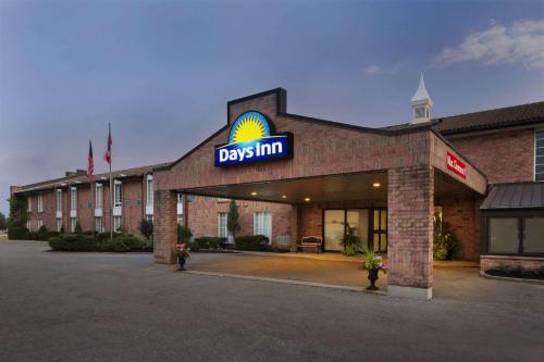 ทัศนียภาพภายนอกโรงแรม, เดย์ อินน์ บาย วินด์แฮม แบรนต์ฟอร์ด (Days Inn by Wyndham Brantford) in แบรนท์ฟอร์ด (ON)