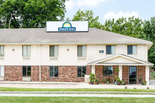 Days Inn by Wyndham Warrensburg