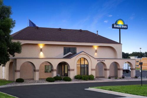 Days Inn by Wyndham Austin