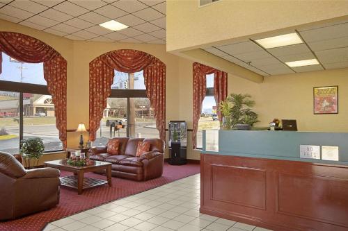 Days Inn by Wyndham Apple Valley Pigeon Forge/Sevierville