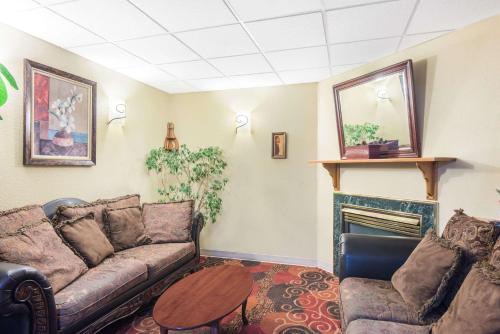 Days Inn by Wyndham Colchester Burlington in Burlington, USA
