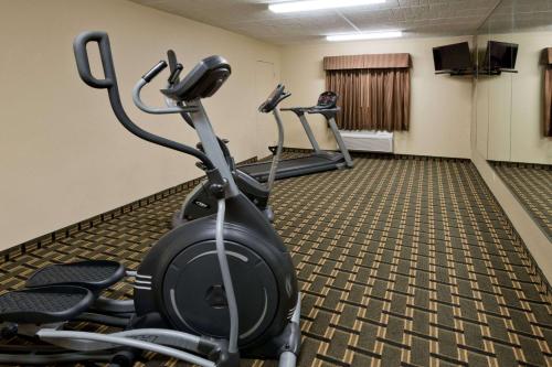Days Inn by Wyndham Batavia Darien Lake Theme Park - image 6