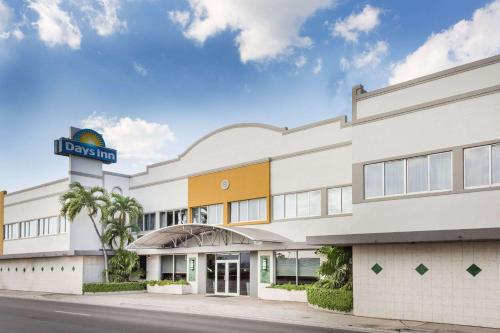 Days Inn by Wyndham Miami Airport North