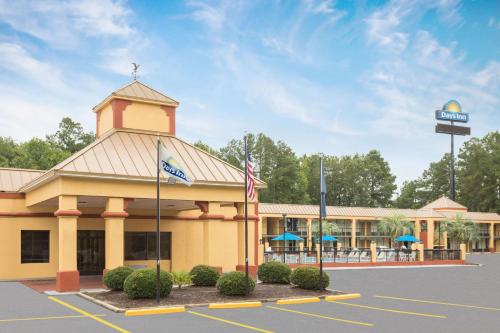 Days Inn by Wyndham Orangeburg South in Orangeburg, USA