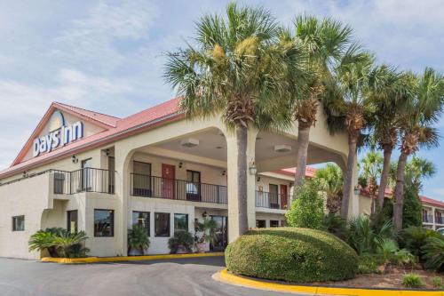 Facilities, Days Inn by Wyndham Destin in Destin (FL)