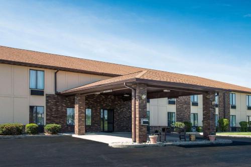 Days Inn by Wyndham Pontoon Beach in Pontoon Beach, USA