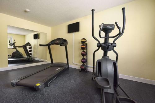 Days Inn by Wyndham Greenwood SC in Greenwood, USA
