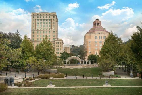 Days Inn by Wyndham Asheville Downtown North