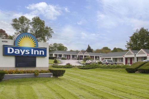 . Days Inn by Wyndham Middletown
