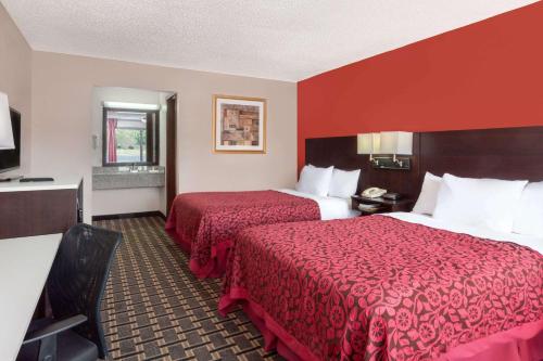 Days Inn by Wyndham Cullman - main image