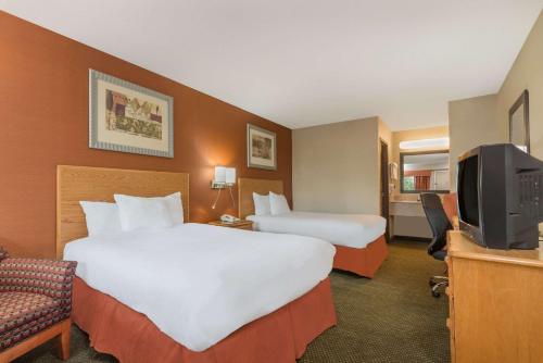 Days Inn by Wyndham Columbus Fairgrounds - image 10