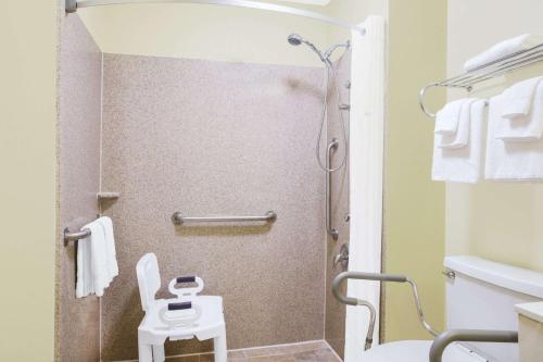 Days Inn by Wyndham Wytheville in Wytheville, USA