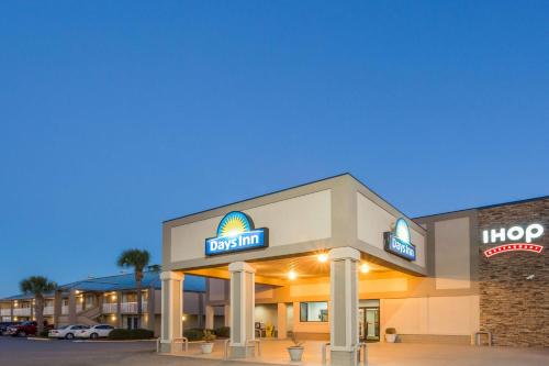 Days Inn by Wyndham Adel-South Georgia-Motorsports Park