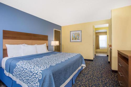 Days Inn by Wyndham Raleigh-Airport-Research Triangle Park