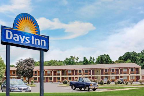 . Days Inn by Wyndham Newport News