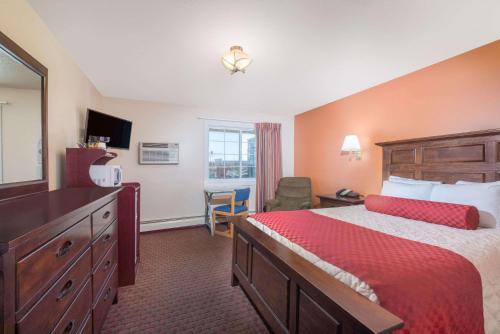 Days Inn by Wyndham Minot - image 4