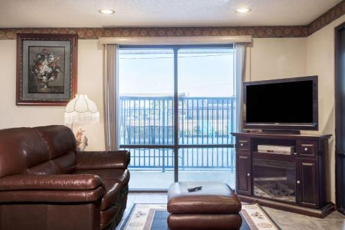 Days Inn by Wyndham Picayune - image 4