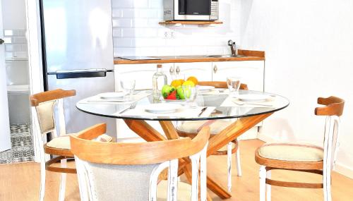 One Bedroom Apartment with Private Terrace image 3