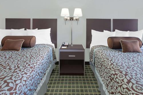 Days Inn by Wyndham Market Center Dallas Love Field in Dallas, USA