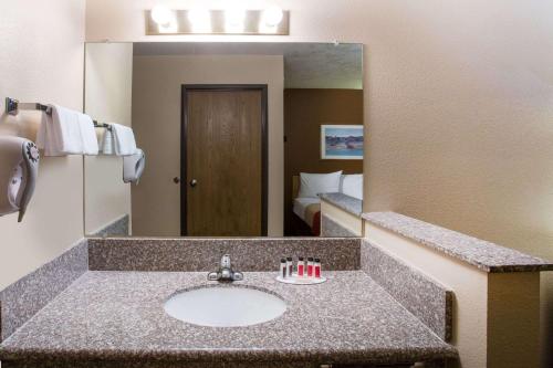 Days Inn by Wyndham Hurricane/Zion National Park Area