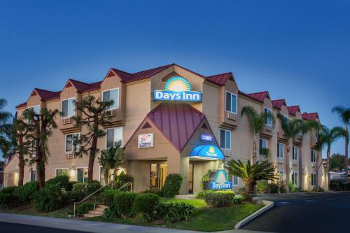 Days Inn by Wyndham Carlsbad