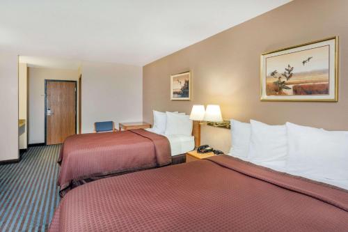 Days Inn by Wyndham Charleston - main image