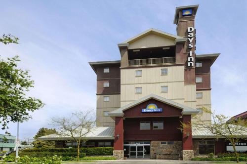 Days Inn by Wyndham Vancouver Airport in Richmond, Canada