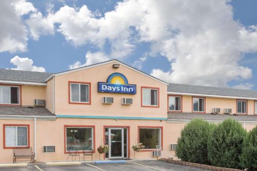 Days Inn by Wyndham Custer