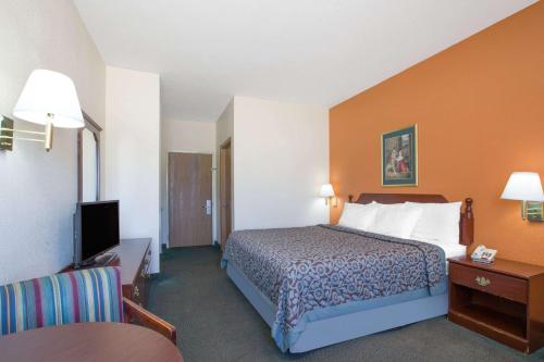 1 queen bed