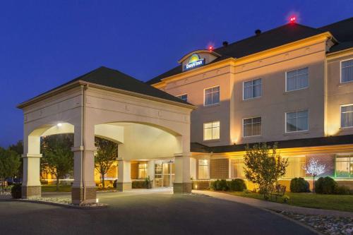 Days Inn by Wyndham Ottawa Airport