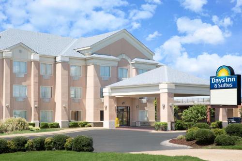 . Days Inn & Suites by Wyndham Pocahontas