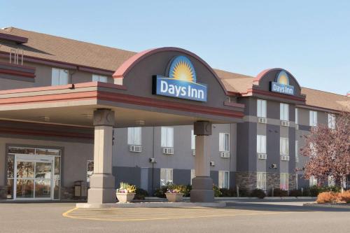 Days Inn & Suites By Wyndham Thunder Bay