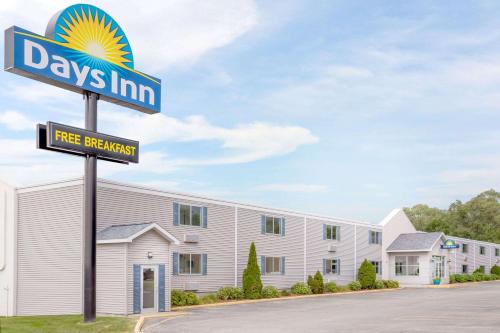 Days Inn by Wyndham Cedar Falls- University Plaza